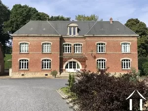 Landhuis met schuren, Noord-Frankrijk Ref # BH5491M 