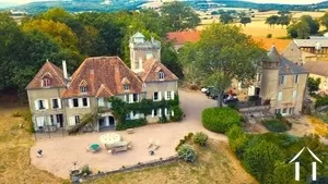Charmant landhuis in vallei van de Arroux, Bourgogne Ref # CVH5495M 