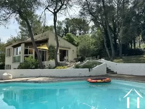 Rustig gelegen vrijstaande villa nabij Montpellier  Ref # 11-2494 