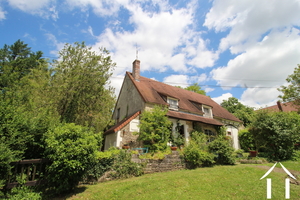 Charmant huis met prachtig uitzicht en mooie tuin Ref # LB5535N 