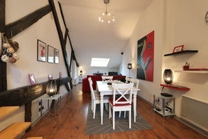 Charmant 2-slaapkamer appartement, centrum Beaune Ref # CR5569BS 