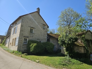 Charmante Karakterhuis aan de Bron van de Seine Ref # RT5594P 
