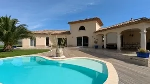 Zonnige villa met prachtig zwembad en vrij zicht  Ref # 11-2527 