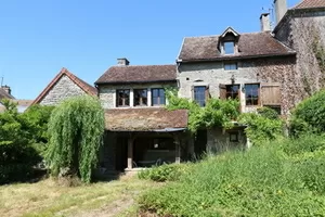 stenen huis met karakter in rustig dorp Ref # CR5606BS 
