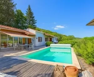 Villa met verwarmd zwembad en uitzicht  Ref # 11-2526 