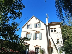 La Joncheraie  Een Zeldzame Art Deco Woning in het Historische Noyers-sur-Serein Ref # BH5622H 
