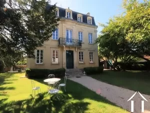 Maison de Maitre uit de 19e eeuw, op een park van 1500m² Ref # LC4944 