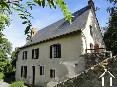 EEN CHARMANTE COTTAGE UIT DE 15E EEUW MET 3 SLAAPKAMERS