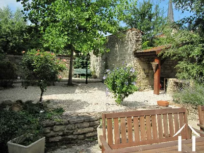 Dorpshuis te koop tonnerre, bourgogne, PW3186B Afbeelding - 2