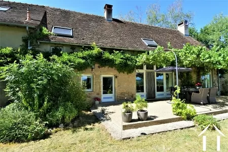 Gerenoveerde boerderij met gastenverblijf en mooi uitzicht Ref # JP5026S 