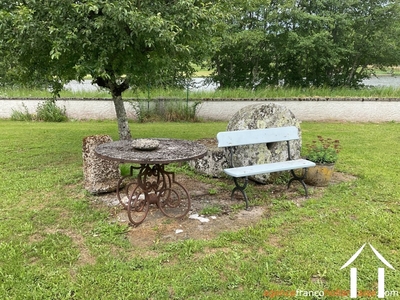 Huis met gastverblijf te koop rochechouart, limousin, Li1054 Afbeelding - 37