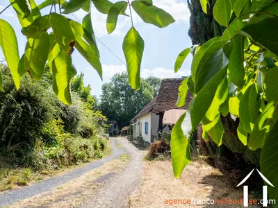 Huis met gastverblijf te koop lubersac, limousin, Li1070 Afbeelding - 3