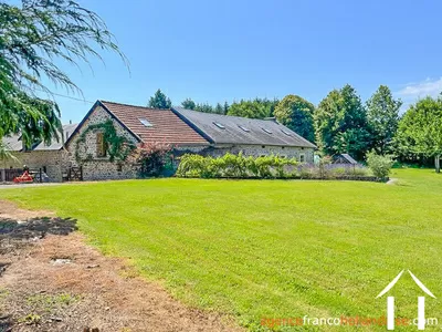 Gerenoveerde longère boerderij met gîte Ref # Li964