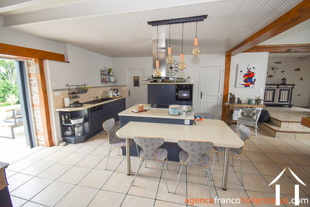 Woonhuis te koop chateauneuf la foret, limousin, Li990 Afbeelding - 8