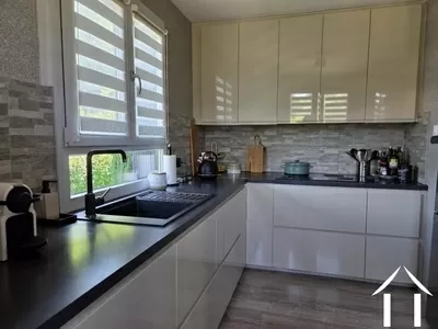 Dorpshuis te koop creuzier le vieux, auvergne, AP030071119 Afbeelding - 6