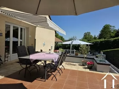 Dorpshuis te koop creuzier le vieux, auvergne, AP030071119 Afbeelding - 9