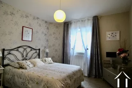 House : bedroom 1