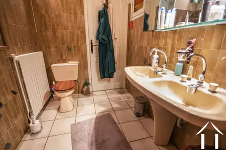 Autre vue de la salle de bainsAutre vue de la salle de bains