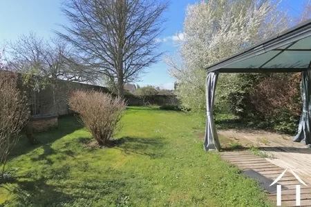 De tuin gezien vanaf de begane grond.