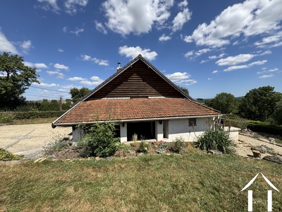Vue sur entré et carport