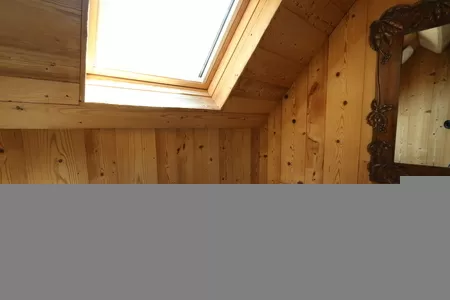 Huis 2: toilet en wastafel