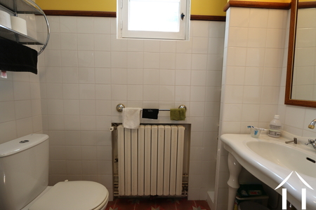 Huis 2: douchekamer met toilet en boiler