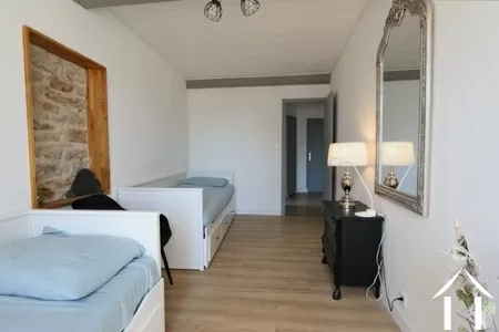 Slaapkamer 2 gezien vanuit het raam