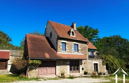 Karakteristiek Dorpshuis met Geweldige Uitzichten Ref # RT5624P