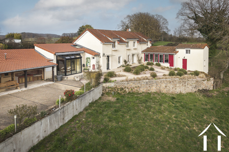 Prachtig karakteristiek huis met zwembad Ref # JB5649 