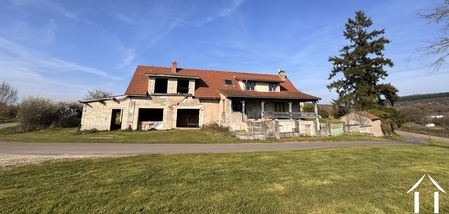 Vrijstaand huis met mogelijkheden voor tweede huis of activiteiten. Ref # DF5663C 