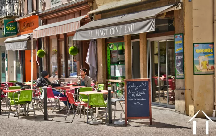 LOKALE SFEER EN SMAAK foto-1