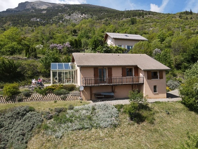 Bungalow met prachtig uitzicht; Haut Alps, zomer- en winteractiviteiten